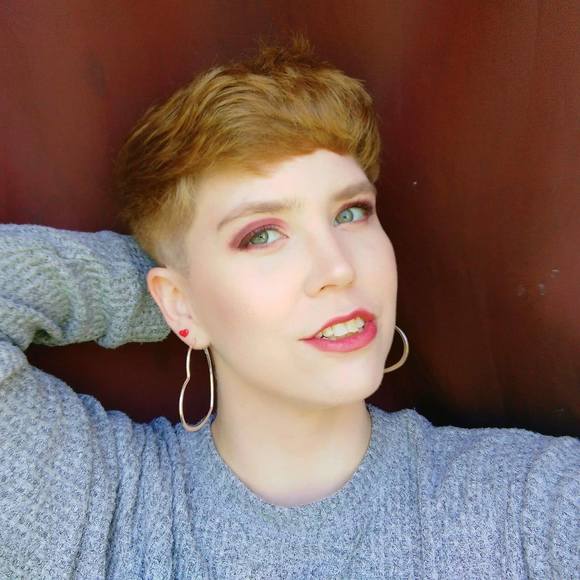 Meet your Posher, Jenny - Picture 1 of 1